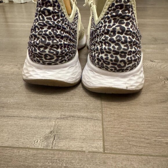 New Balance Fresh Foam ROAV | Leopard Heel | Size 7.5 ✨  💛 Super cute and comfy - Picture 3 of 10